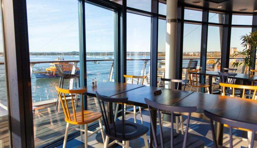 Rnli College Hotell Poole Exteriör bild