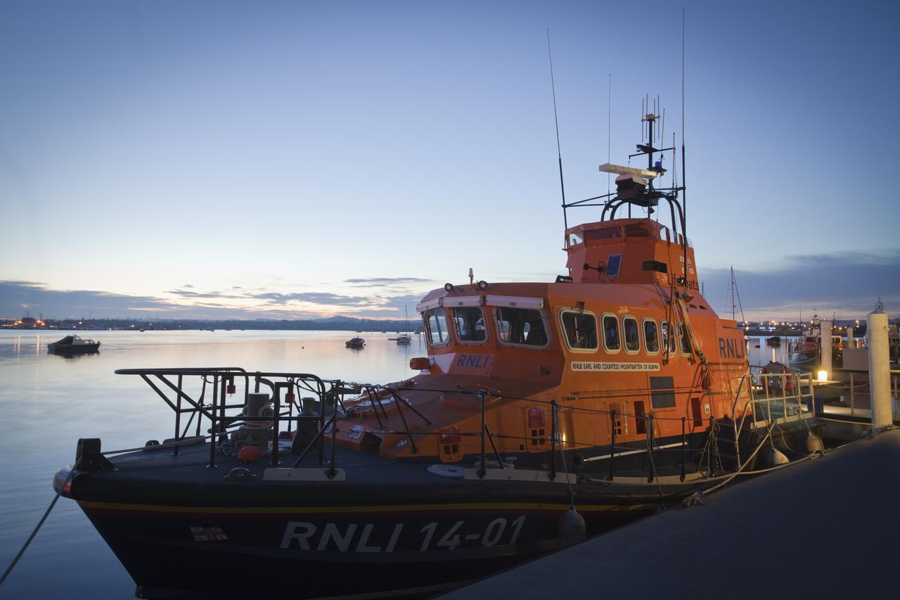 Rnli College Hotell Poole Exteriör bild