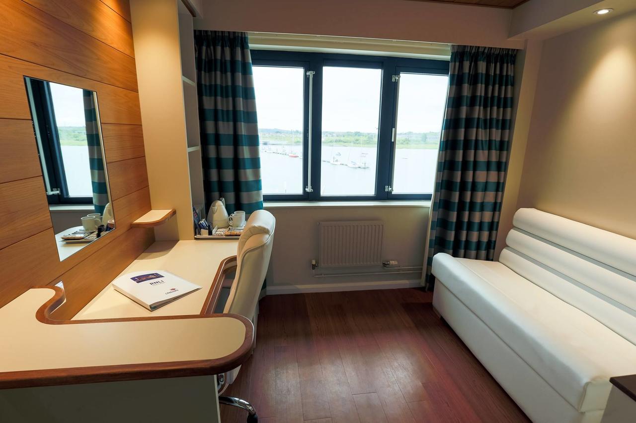 Rnli College Hotell Poole Exteriör bild